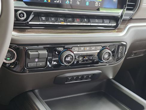 New 2026 Chevrolet Silverado 2500 LT w/ Texas Edition AWD/4WD image 24