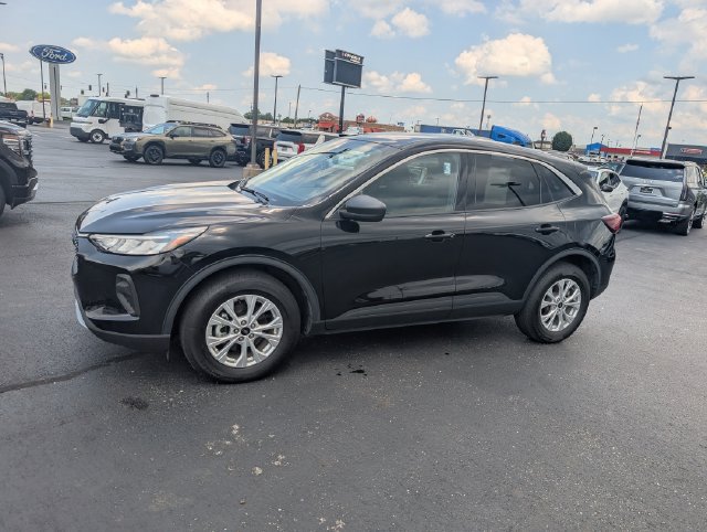Used 2023 Ford Escape Active AWD/4WD image 4
