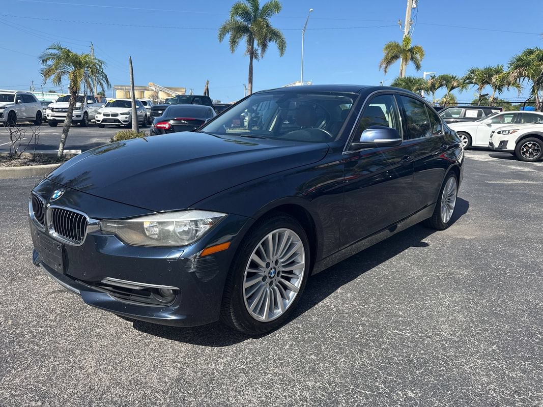 Used 2013 BMW 328i xDrive Sedan AWD/4WD image 1