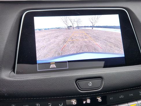 Certified 2023 Cadillac XT4 Luxury w/ Cold Weather Package image 17