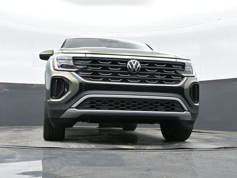 New 2026 Volkswagen Atlas Cross Sport SE image 33