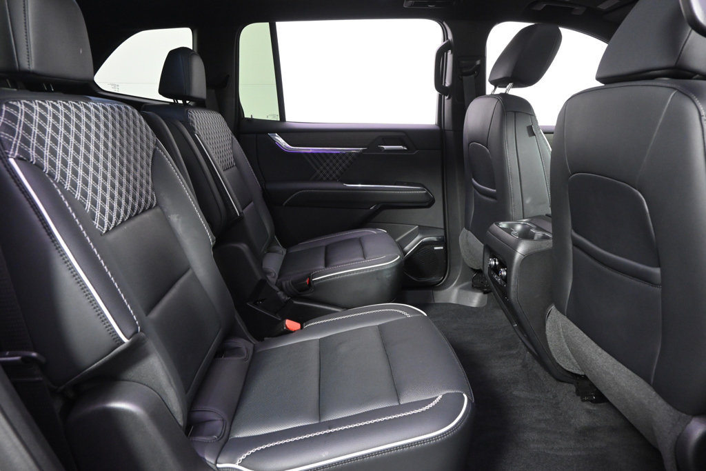 Used 2024 GMC Acadia Denali w/ LPO, Floor Liner Package AWD/4WD image 18