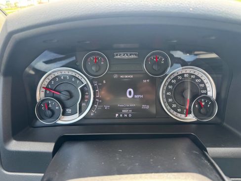 Used 2016 RAM 2500 SLT w/ Popular Equipment Group AWD/4WD image 14