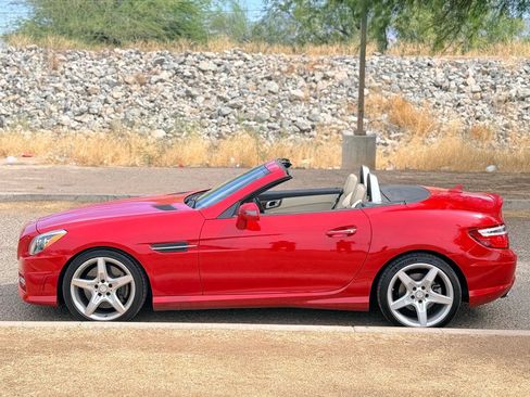 Used 2016 Mercedes-Benz SLK 300 w/ Premium 2 Package image 2