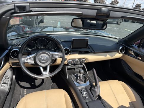Used 2016 MAZDA MX-5 Miata Grand Touring RWD image 15