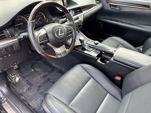 Used 2018 Lexus ES 350 w/ Premier Package image 21