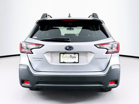 Used 2025 Subaru Outback Premium image 7