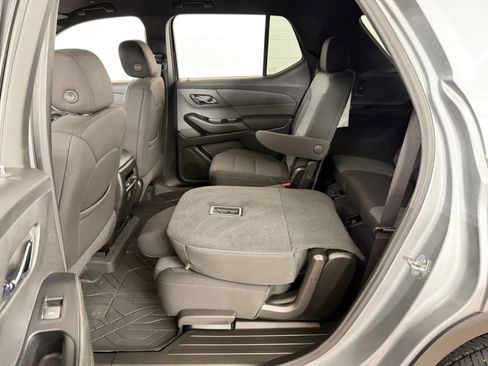Used 2023 Chevrolet Traverse LT w/ LPO, Floor Liner Package AWD/4WD image 29