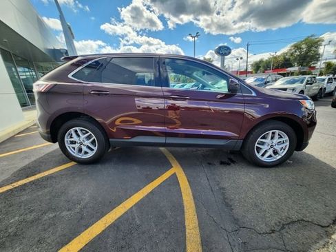 Used 2024 Ford Edge SEL w/ Convenience Package image 9