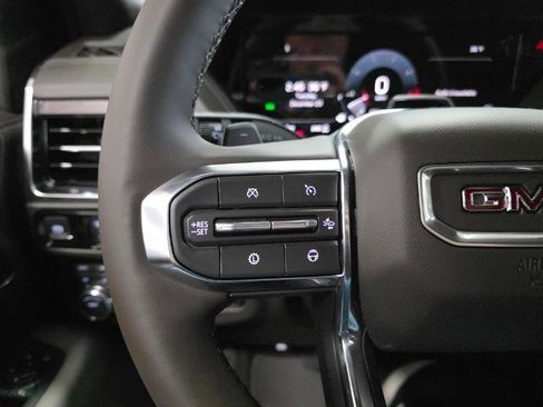 New 2026 GMC Yukon Elevation image 19