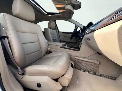 Used 2013 Mercedes-Benz E 350 Sedan image 35