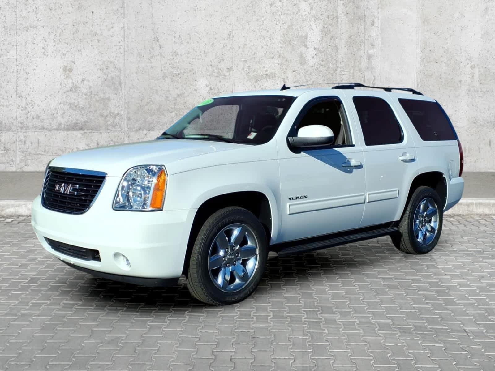 Used 2013 GMC Yukon SLE w/ Convenience Package RWD image 1