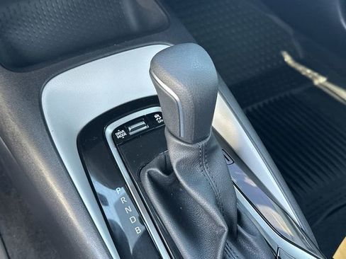 Certified 2025 Toyota Corolla SE image 19