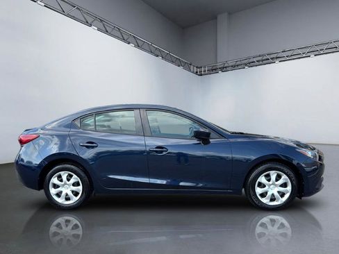 Used 2016 MAZDA MAZDA3 i Sport image 3