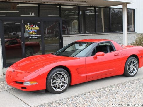 Used 1999 Chevrolet Corvette Coupe image 2