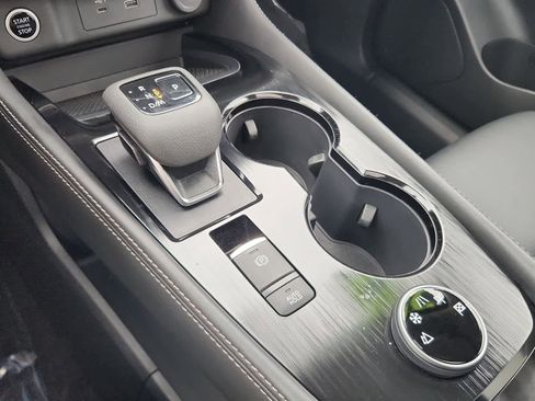 Used 2023 Nissan Rogue SL w/ SL Premium Package image 13