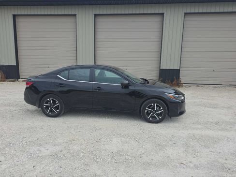 Used 2025 Nissan Sentra SV w/ All-Weather Package FWD image 3