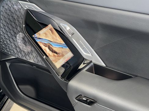 Used 2024 BMW 760i xDrive 760i xDrive w/ Executive Package image 12