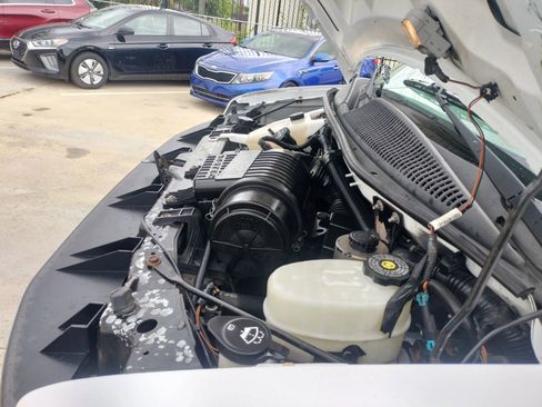 Used 2017 Chevrolet Express 2500 LS image 18