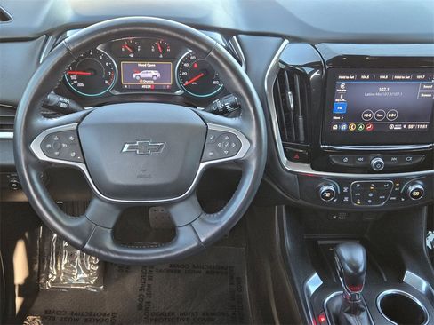 Used 2022 Chevrolet Traverse RS image 10