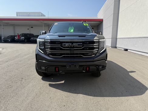 Used 2022 GMC Sierra 1500 AT4 w/ AT4 Premium Package AWD/4WD image 27