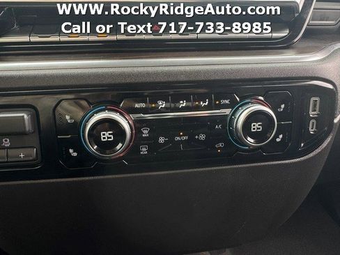 Used 2025 GMC Sierra 1500 SLT AWD/4WD image 22