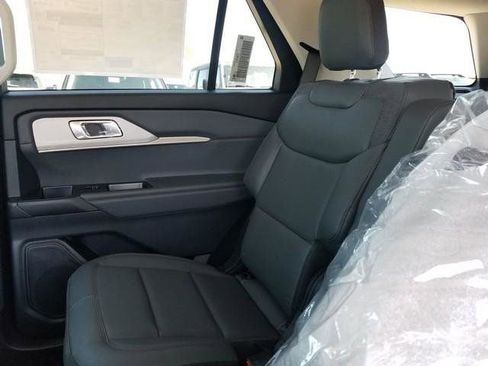 New 2026 Ford Explorer Active AWD/4WD image 19