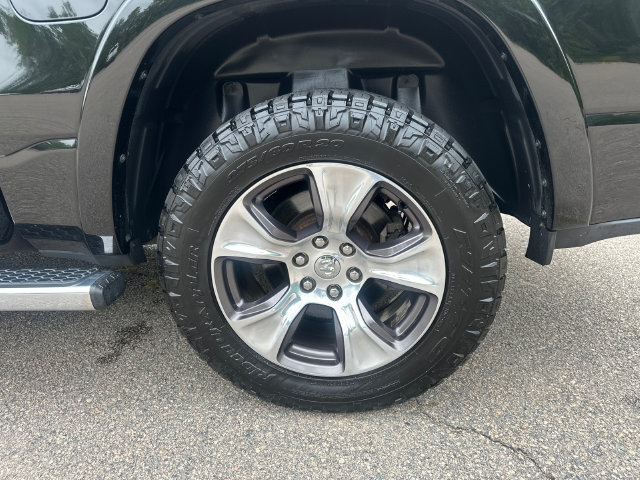 Used 2019 RAM 1500 Laramie AWD/4WD image 14
