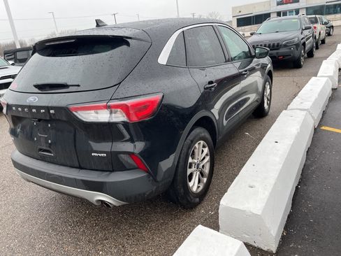 Certified 2022 Ford Escape SE image 16
