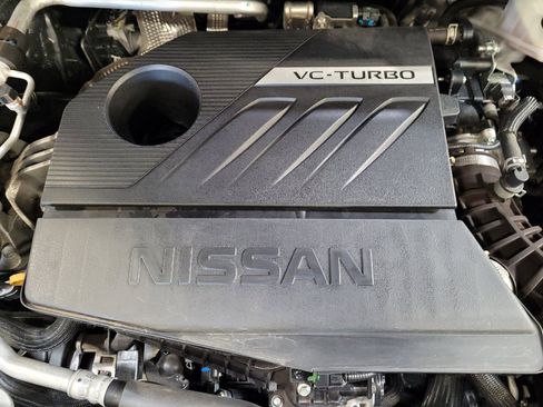 Used 2023 Nissan Rogue S AWD/4WD image 30