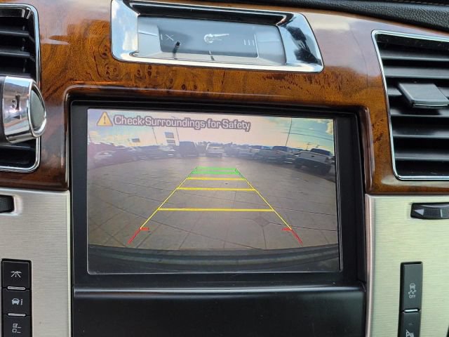 Used 2013 Cadillac Escalade Platinum AWD/4WD image 25