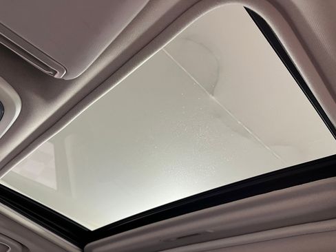 Used 2024 Subaru Crosstrek 2.0i Premium image 13