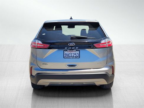 Used 2023 Ford Edge SEL image 5
