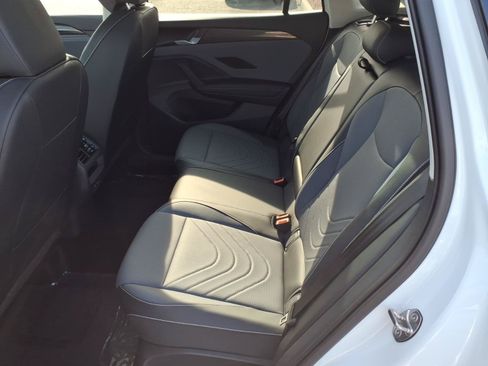 New 2026 Volkswagen Tiguan SE FWD image 12
