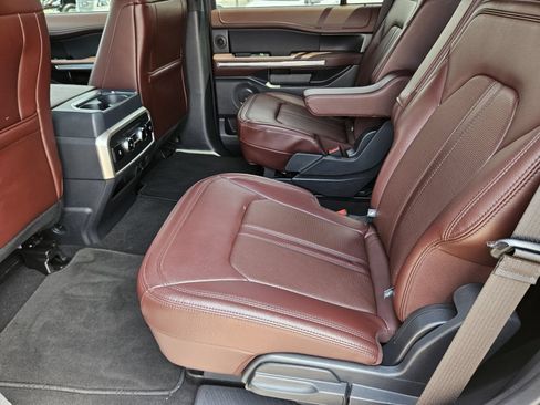 Used 2024 Ford Expedition Limited w/ Excursion Package AWD/4WD image 17