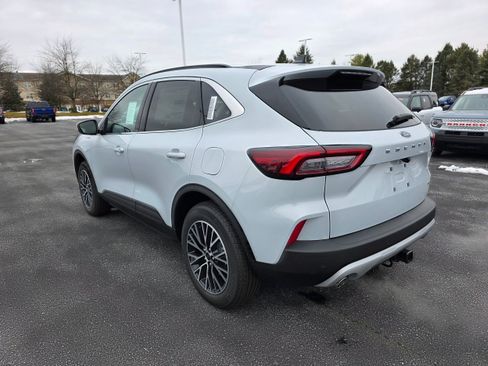New 2026 Ford Escape Plug-in Hybrid w/ Class II Trailer Tow Package image 10