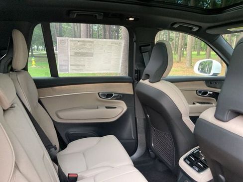 New 2025 Volvo XC90 T8 Plus w/ Protection Package Premier image 21