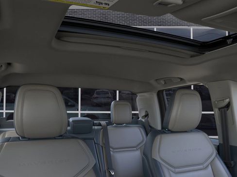 New 2026 Ford Maverick Lariat image 12