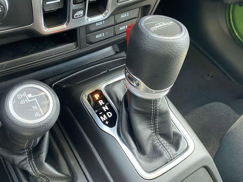 New 2025 Jeep Gladiator Sport image 44