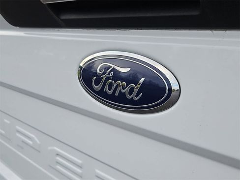 Used 2022 Ford F350 Lariat w/ FX4 Off-Road Package image 11