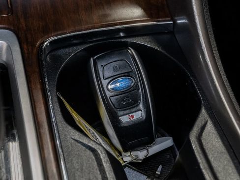 Used 2022 Subaru Ascent Touring AWD/4WD image 33