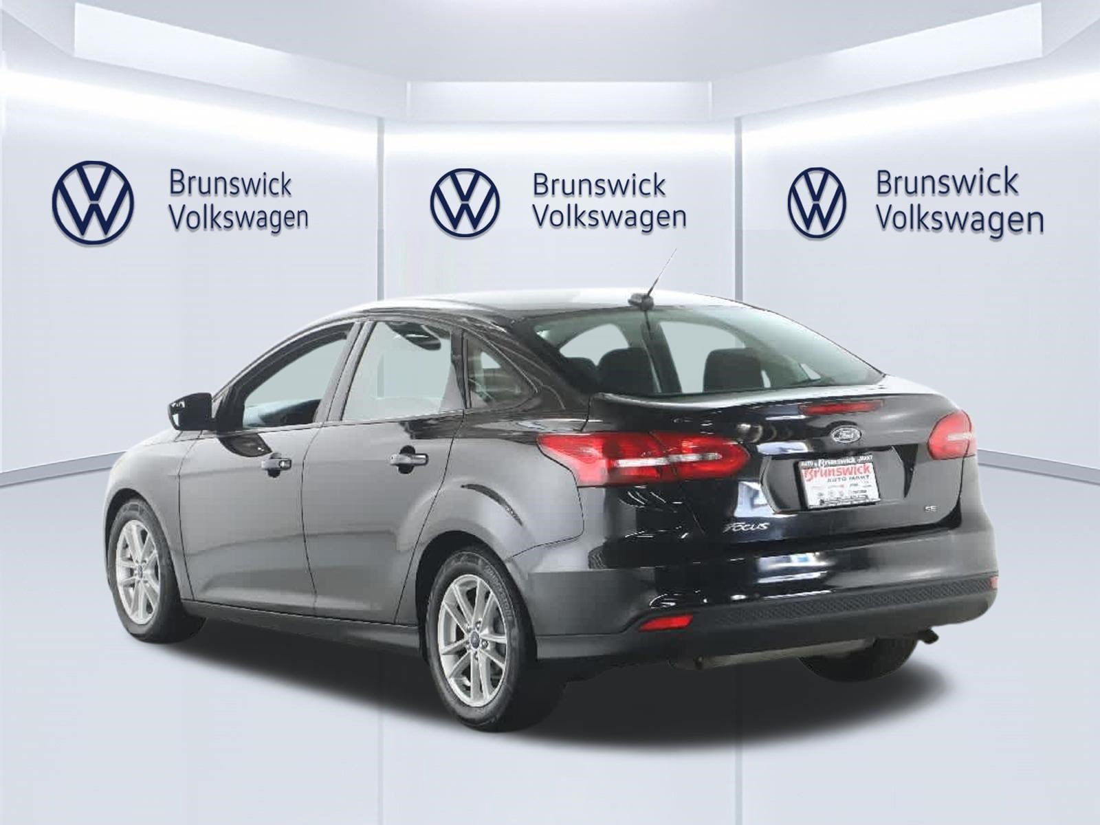 Used 2017 Ford Focus SE FWD image 37