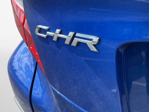 Used 2020 Toyota C-HR XLE FWD image 15