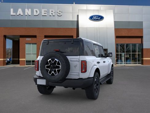 New 2026 Ford Bronco Outer Banks image 8