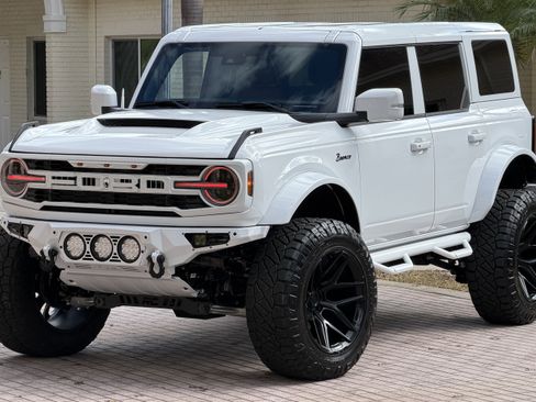 Used 2025 Ford Bronco Outer Banks AWD/4WD image 13
