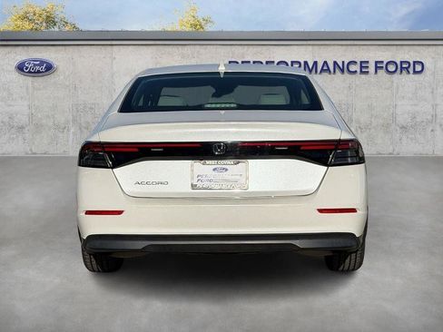 Used 2023 Honda Accord EX image 8