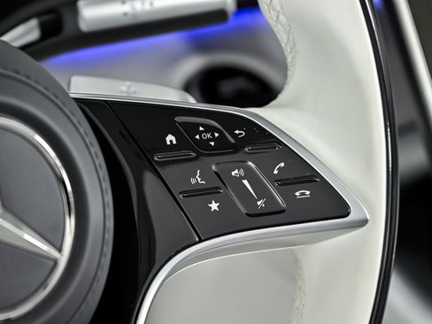 Used 2026 Mercedes-Benz Maybach SL 680 image 21