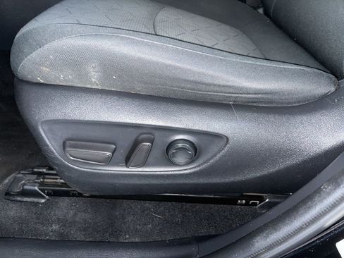 Used 2021 Toyota RAV4 XLE FWD image 53