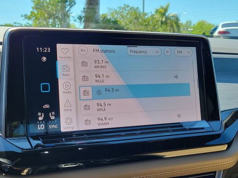 New 2026 Volkswagen Atlas Cross Sport SE image 18