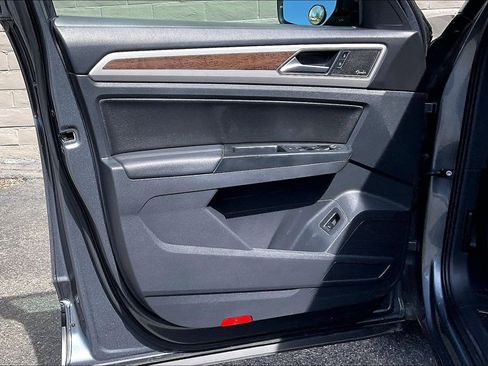 Used 2019 Volkswagen Atlas SEL Premium image 22